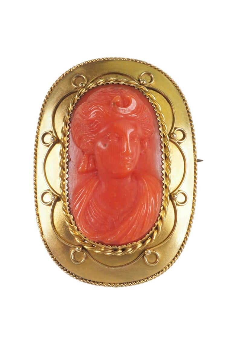 Viktorianische Kameebrosche aus 15 Karat Gold