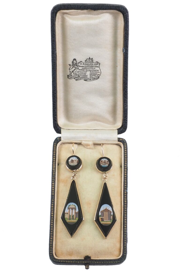 Viktorianische Ohrringe mit Mikromosaik und Onyx aus 9 Karat Gold