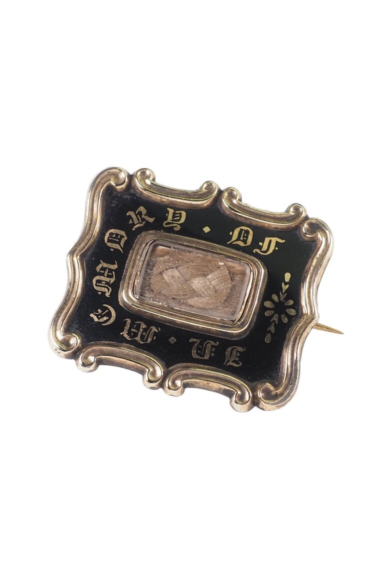 Brosche aus 18 Karat Gold mit Emaille