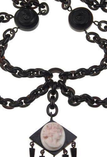 Um 1870 - Horncollier mit Muschelkamee England – Bild 4