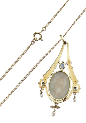 Um 1900 - 18 ct. Gold Jugendstil Anhänger mit Kette, mit Fensteremaille, Saphire, Perlen & Diamanten – Bild 6