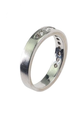 Um 1970 - 18 ct. Gold Halfhoop Verlobungsring aus Frankreich, mit 11 Diamanten im Prinzessschliff – Bild 3