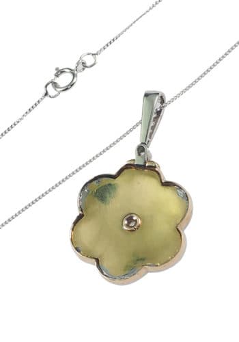 Um 1910 - Anhänger mit Kette aus 18 ct. Gold & Platin, mit guillochierter Emaille und Diamanten – Bild 5