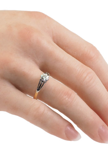 Um 1960 - 18 ct. Gold & Platin Ring / Verlobungsring mit Diamant Solitär, Englisch – Bild 4