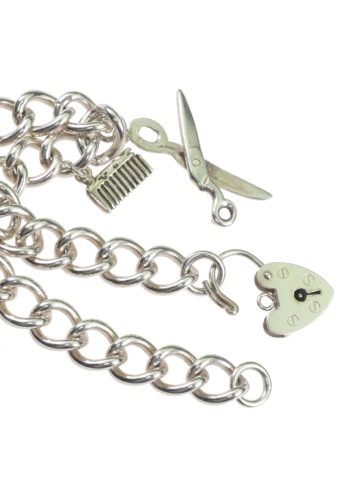 Um 1970 - Armband aus Sterling Silber mit Padlock und Charms "Friseurwerkzeuge" – Bild 3