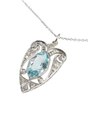 ** VERKAUFT ** Um 1920 - Platinanhänger mit Aquamarin & Diamanten, inkl. Weißgoldkette – Bild 3