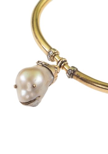 Um 1900 - 18 ct. Gold Armreif mit Diamantbesatz und Barockperle "Schlangenkopf" – Bild 3