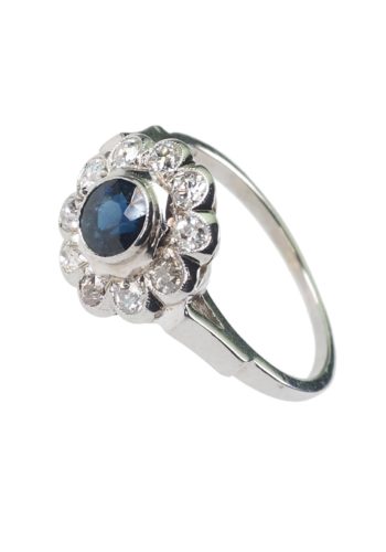 Um 1950 - 14 ct. Gold Saphirring / Verlobungsring mit 10 Diamanten, Wien, Österreich Daisy – Bild 4