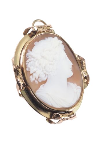 Um 1880 - Kettenanhänger aus 9 ct. Gold mit Muschelkamee – Bild 3