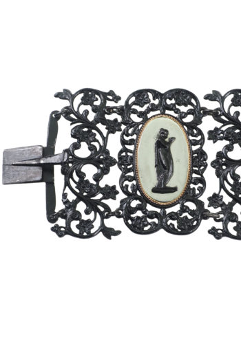 Um 1825 - Berliner Eisen Armband mit polierten Stahlplatten – Bild 3