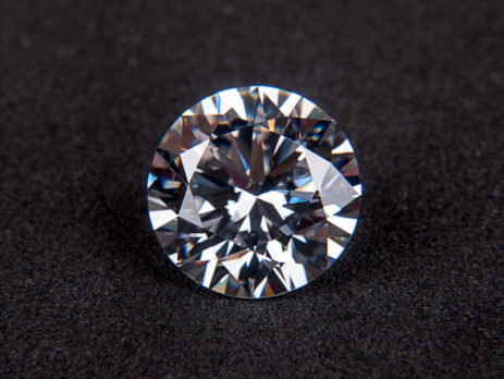 Diamant: Wie erkennt man ob er echt ist?