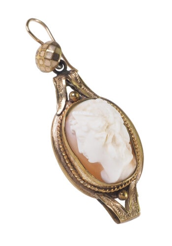 Um 1860 - Pinchbeck Ohrringe mit Muschelkameen – Bild 3