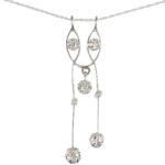 Jugendstil Negligé Anhänger mit Diamanten aus 14 Karat Gold und Platin und Kette aus 10 Karat Weißgold