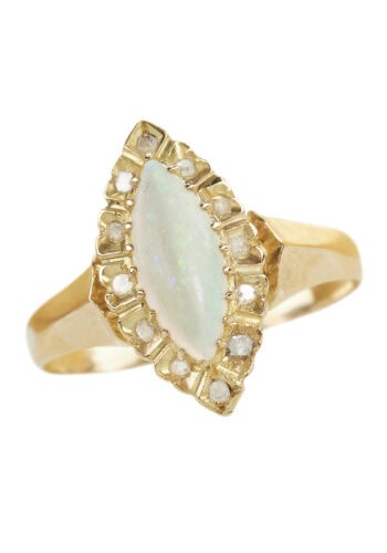 Vintage Ring mit Opal und Diamanten aus 18 Karat Gold