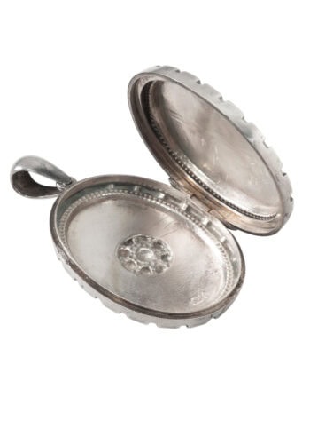 Datiert 1882 – Silbermedaillon mit Sternmotiv – Bild 3