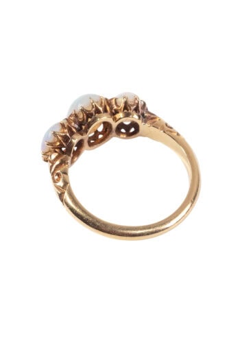 Um 1900 – Trilogie Ring mit Opalen – Bild 4