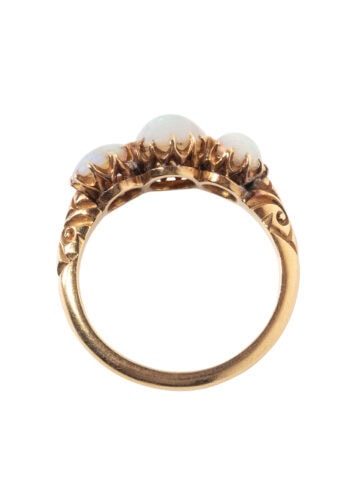 Um 1900 – Trilogie Ring mit Opalen – Bild 5