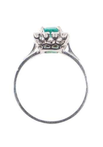 Um 1960 – Entourage Ring mit Smaragd und Diamanten – Bild 5