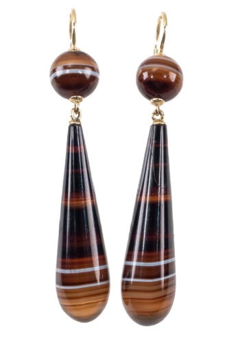 Um 1880 – Sardonyx Ohrringe