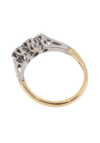 Um 1960 – Trilogy Ring mit 3 Diamanten – Bild 3