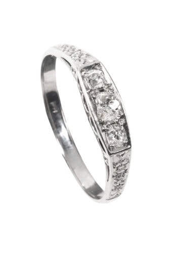 Um 1930 – Art Déco Ring mit Diamanten