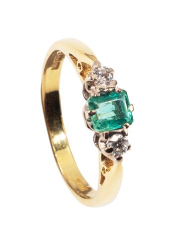 Um 1976 – Trilogy Ring mit Smaragd und Diamanten