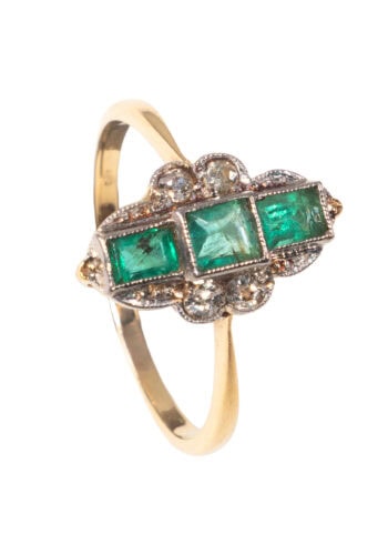 Um 1920 – Ring mit Smaragden und Diamanten