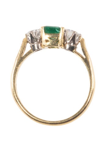 Um 1980 – Trilogy Ring mit Smaragd und Diamanten – Bild 5