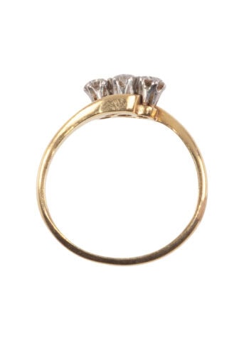 Um 1910 – Art Nouveau Ring mit 3 Diamanten – Bild 4