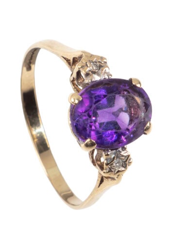Datiert 1970 – Trilogy Ring mit Amethyst und Diamanten