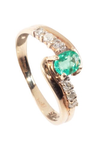 Um 1970 – Goldring mit Smaragd und Diamanten