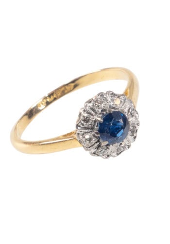 Um 1930 – Entourage Ring mit Saphir und Diamanten – Bild 3