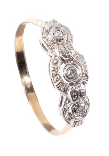 Um 1920 – Art Déco Ring mit Diamanten