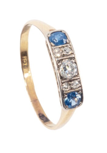 Um 1920 – Art Déco Ring mit Diamant und Saphiren