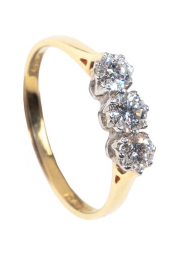 Datiert 1989 – Trilogy Ring mit 3 Diamanten