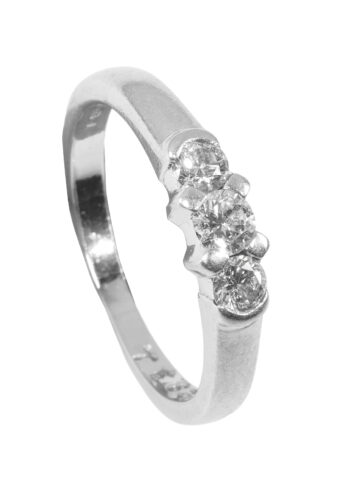 Um 1980 – Trilogy Ring mit 3 Diamanten