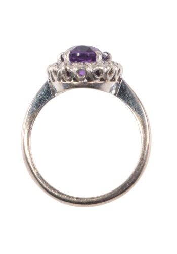 Um 1950 – Entourage Ring mit Amethyst und Diamanten – Bild 5