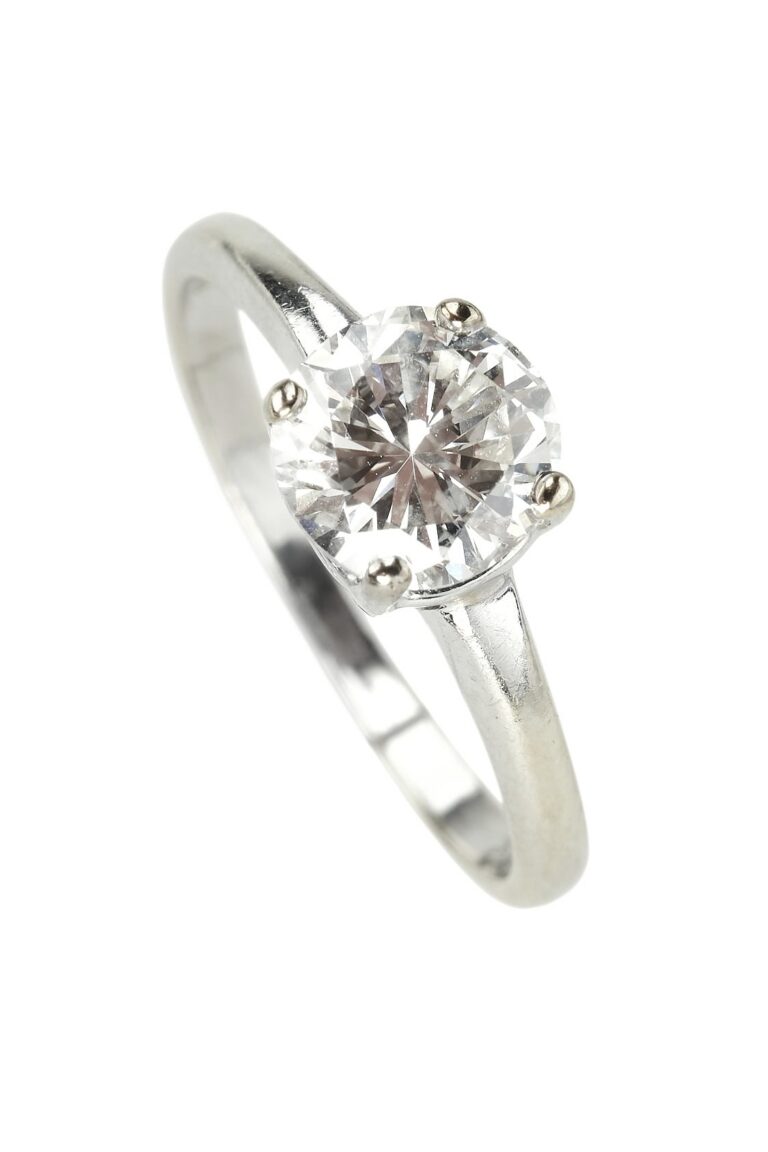 Vintage Verlobungsring mit Diamantsolitaire im Übergangsschliff aus 14 Karat Gold