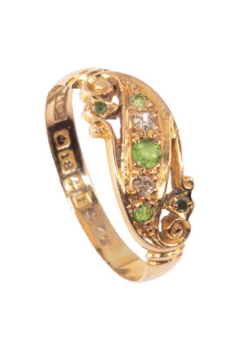 Datiert 1910 – Edwardian Ring mit Peridots und Diamanten