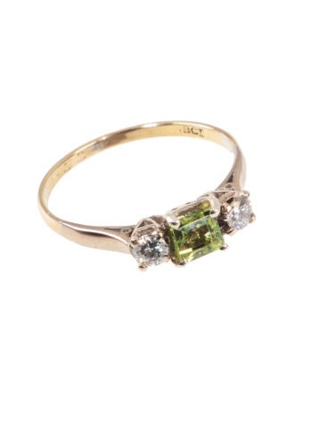 Datiert 1964 – Vintage Trilogy Ring mit Peridot und Diamanten – Bild 3