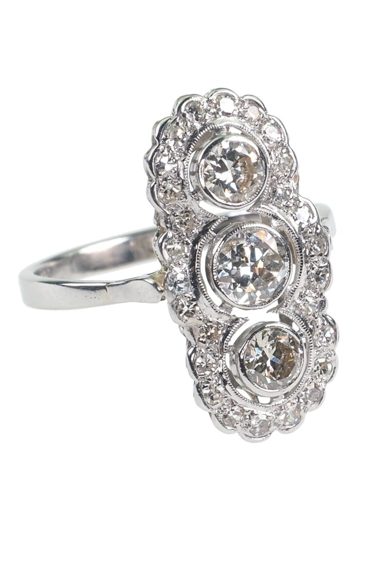 Art Déco Ring mit Diamanten aus 18 Karat Gold