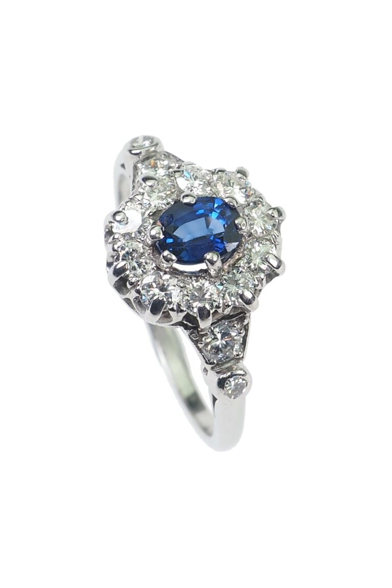 Vintage Verlobungsring mit Saphir und Diamanten aus 18 Karat Gold