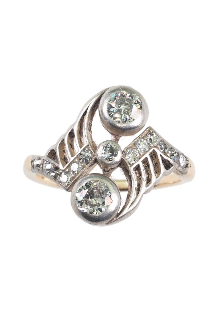 Art Déco Ring mit Diamanten aus 14 Karat Gold und Platin