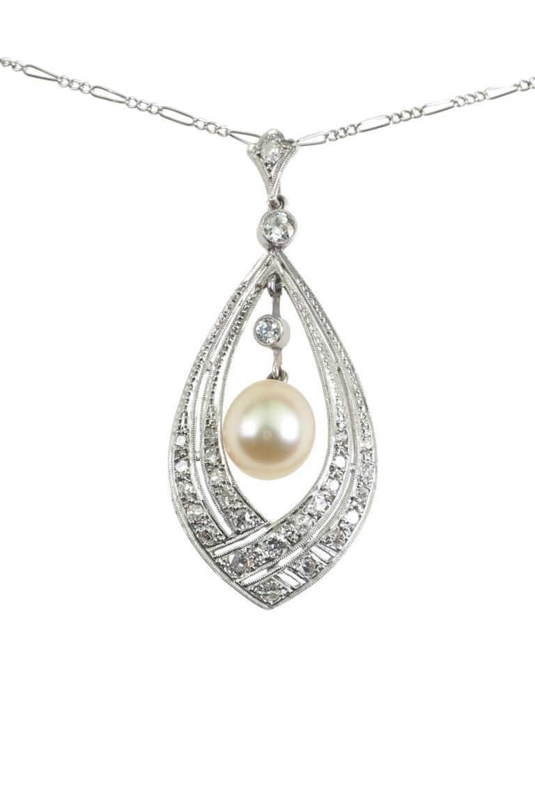 Art Nouveau Anhänger mit Altschliff-Diamanten und Perlen aus Platin