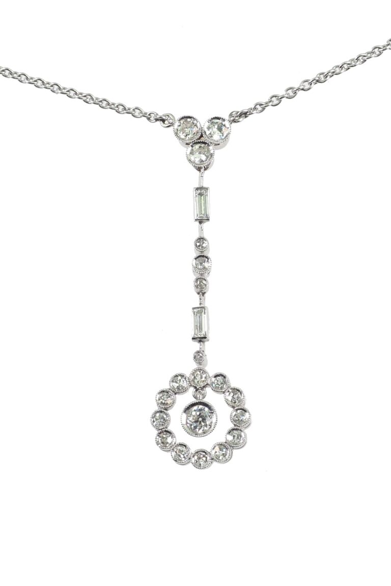 Art Déco Anhänger mit Diamanten aus 14 Karat Gold und Kette aus 18 Karat Weißgold