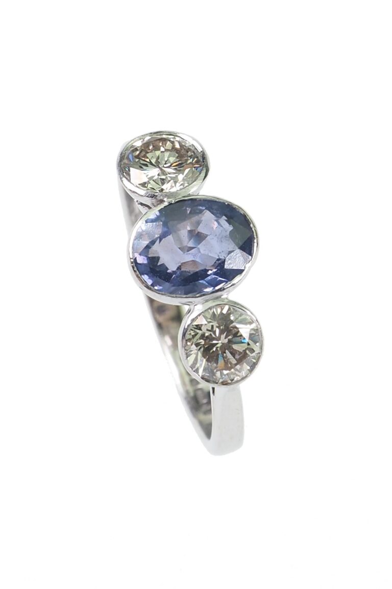 Vintage Verlobungsring mit Saphir und Diamanten aus 18 Karat Gold