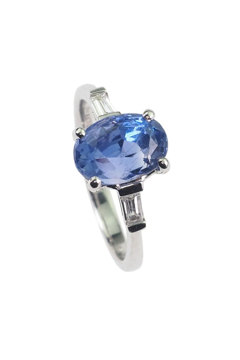 Vintage Verlobungsring mit Saphir und Diamanten aus 18 Karat Gold