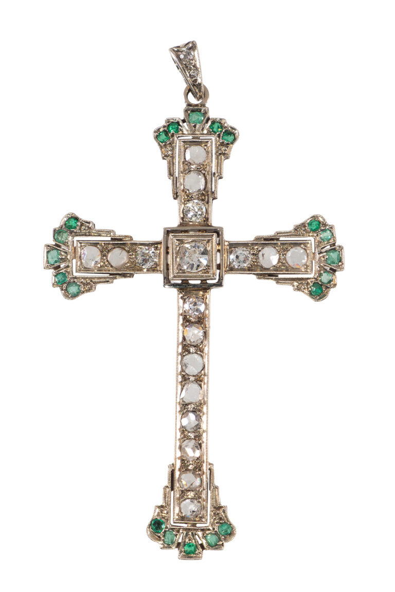 Rheinfrank Holzfuss Antique Jewellery in Berlin Muenchen Antike Ringe Verlobungsringe Eheringe Schmuck Juwelier Diamant Anhaenger M5126 1