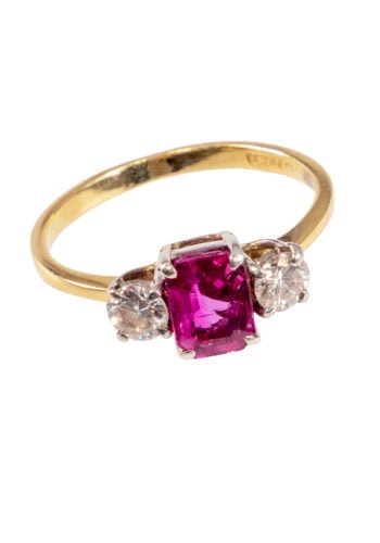 Um 1950 – Trilogy Ring mit Rubin & Diamanten – Bild 3