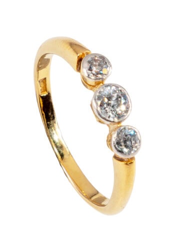 Um 1930 – Trilogy Ring mit 3 Diamanten